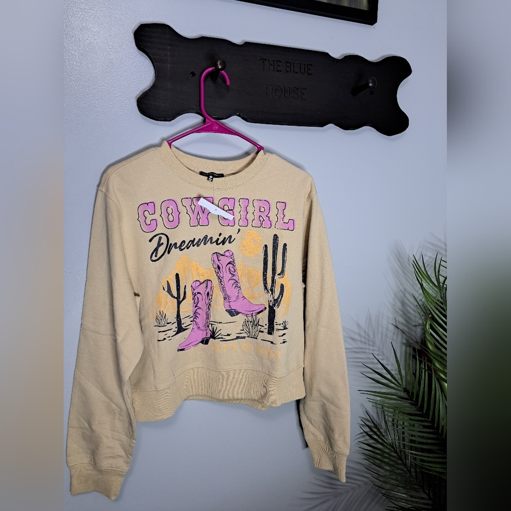 Cow Girl Dreamin Fleece Crewneck Sweater NWT Size Meduim - Picture 4 of 6